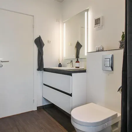 Todorka - 800m From The Sea By Interhome *